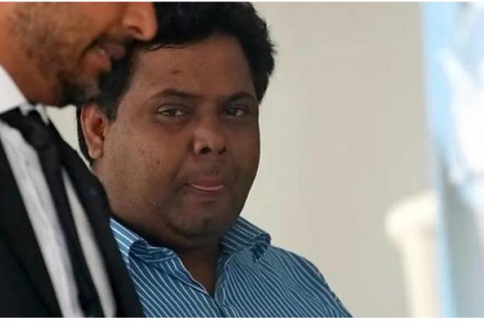  Vijayan Mathan Gopal (right) was convicted of three charges of molesting a flight attendant in November 2017 during a Scoot flight from Cochin to Singapore. (Photo: Nuria Ling/TODAY)