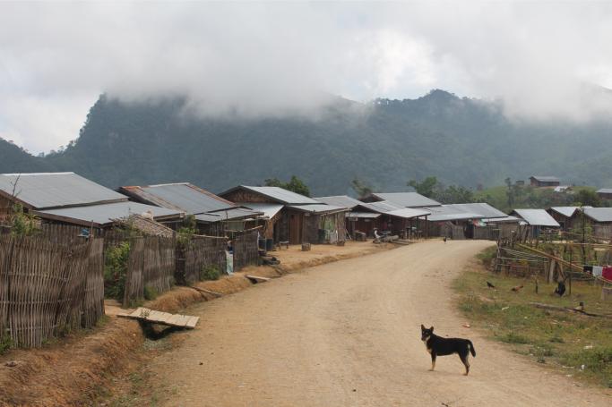 ထိုင်း-မြန်မာနယ်စပ်က ရှမ်းစစ်ရှောင် ဒုက္ခသည် စခန်းတစ်ခုကို တွေ့ရစဉ်။ (ဓာတ်ပုံ- သိင်္ဂီထွန်း၊မဇ္ဈိမ)