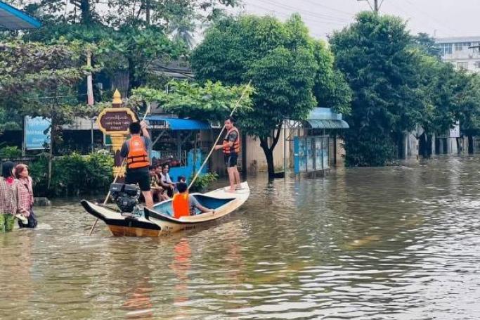 ဓါတ်ပုံ- ပဲခူးမြို့ပေါ် ရေကြီးမှုမြင်ကွင်းအချို့ (ဓါတ်ပုံ- လူမှုကွန်ယက်)