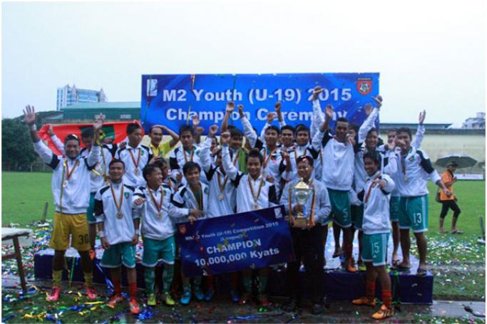 ၂၀၁၅ လိဂ်-၂ ယူ ၁၉ လူငယ်ဘောလုံးပြိုင်ပွဲတွင် ဗိုလ်စွဲခဲ့သော မြဝတီ ယူ-၁၉ အသင်း။ ဓာတ်ပုံ - ရွှေဘုတ်