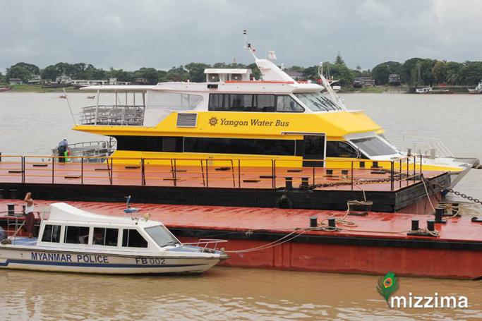 သြစတေးလျနိုင်ငံမှ တင်သွင်းလာတဲ့ Yangon Water Bus ရဲ့ Catamaran အမျိုးအစား သင်္ဘောနှစ်စင်းကို ရန်ကုန်မြို့ နန်းသီတာဆိပ်ကမ်းတွင် သြဂုတ်လ ၁၆ ရက်က တွေ့ရစဉ်။ ဓာတ်ပုံ-သူရ