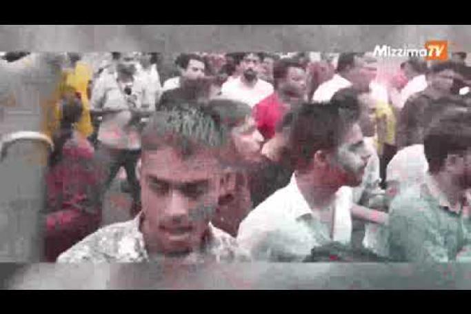 Embedded thumbnail for အိန္ဒိယနိုင်ငံမြို့တစ်မြို့မှာ ရက်စက်တဲ့ဂိုဏ်းဖွဲ့သတ်ဖြတ်မှုအပြီး ရဲများဖြန့်ကျက်ချထား