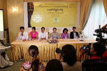မြန်မာနိုင်ငံခရီးသွားလုပ်ငန်းရှင်များအဖွဲ့ချုပ် (Myanmar Tourism federation)မှကြီးမှုးကျင်းပသော Miss Myanmar International 2015 ပြိုင်ပွဲ ကျင်းပပြုလုပ်ရန် စာနယ်ဇင်းမိတ်ဆက်ပွဲအခမ်းအနားကို ဇွန်လ ၂၄ ရက် နေ့လည် ၃ နာရီ က ရန်ကုန်မြို့ရှိ Summit Parkview Hotel တွင်ပြုလုပ်ကျင်းပနေစဉ်။(ဓာတ်ပုံ သက်ကို ၊မဇ္စျိမ)