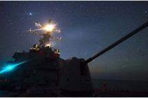 ပင်လယ်နက်အတွင်း အမေရိကန်ဖျက်သင်္ဘော တစ်စီးကို တွေ့ရစဉ်။ ဓာတ်ပုံ-US Navy