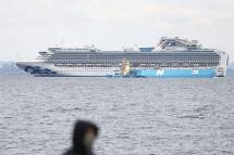 The Diamond Princess cruise ship with more than 3,000 people sits anchored in quarantine off the port of Yokohama on Feb 4, 2020. (Photo: Behrouz Mehri/AFP) 