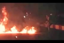 Embedded thumbnail for ရန်ကုန်တွင် ကားလမ်းပေါ် မီးရှို့ ဆန္ဒပြလှုပ်ရှားမှုပြုလုပ်၊ တာမွေမြို့နယ်တွင် ပစ်ခတ်၍ ဆန္ဒပြလူငယ် ၂ ဦးကျဆုံးဟုဆို
